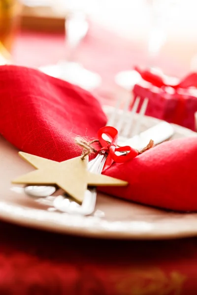 Weihnachtstisch gedeckt — Stockfoto