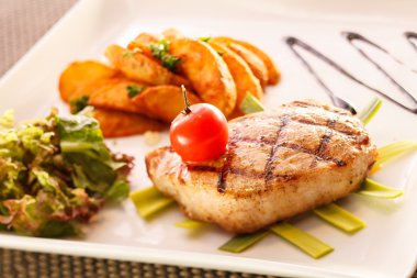 biftek, patates ile