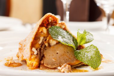 Bal ve ceviz ile krep