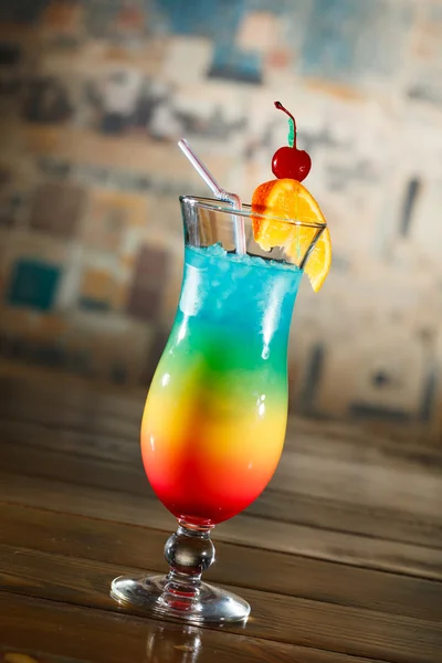Tropikal kokteyl cam — Stok fotoğraf