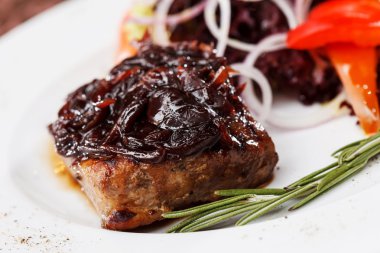 dana biftek salatası ile