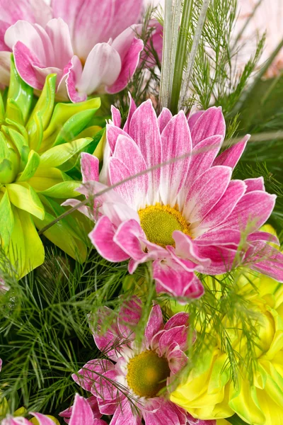 Buquê de flores coloridas — Fotografia de Stock