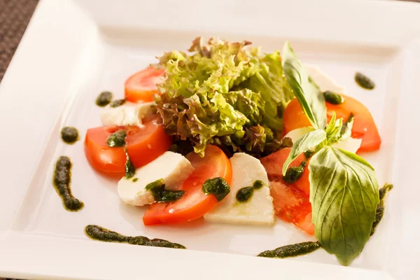 Caprese salatası — Stok fotoğraf