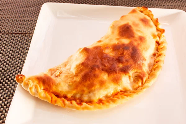 Calzone-Pizza — Stockfoto