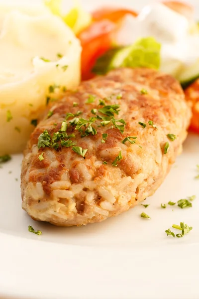 Schnitzel con patate — Foto Stock