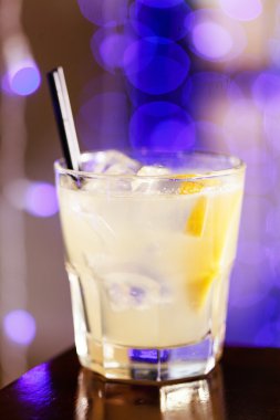 Limonlu kokteyl