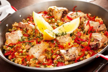 paella tavşan Pan ile