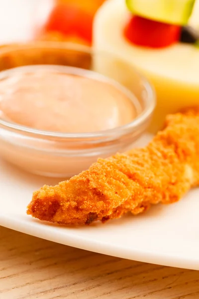 Pollo con puré de papas para niños menú —  Fotos de Stock