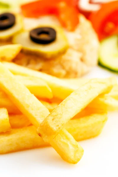 Batatas fritas com costeleta para menu infantil — Fotografia de Stock