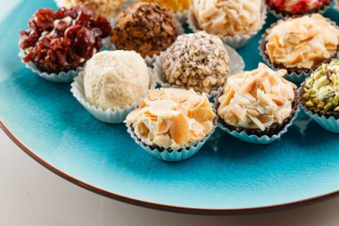 çikolata şekerleme