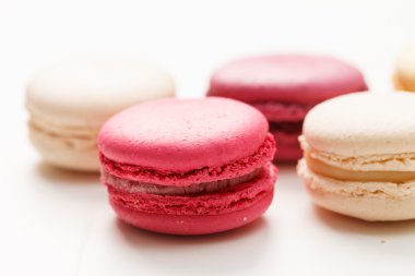 lezzetli renkli acıbadem kurabiyesi