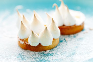 Kremalı limonlu pasta.