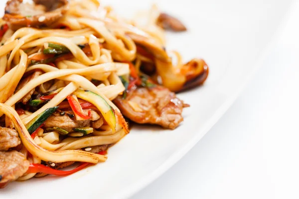 Noodle with meat and vegetables — Stock Photo, Image