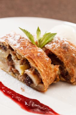 elmalı turta