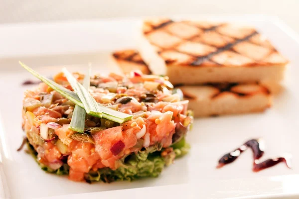 Salmon tartare — Stock Photo, Image