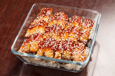 Japon yemeği rostosu (unagi) )