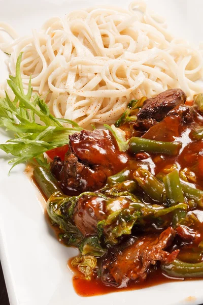 Udon con carne y verduras — Foto de Stock