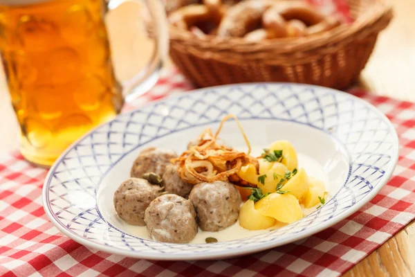 Boulettes de viande aux pommes de terre — Photo