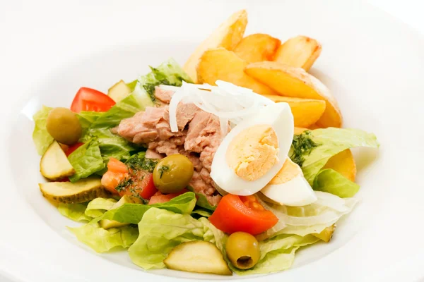 Salada fresca com batatas — Fotografia de Stock