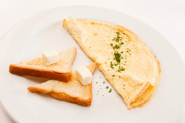 Omelette con pane tostato — Foto Stock