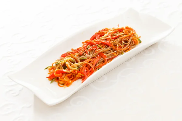 Sebze ile noodle — Stok fotoğraf