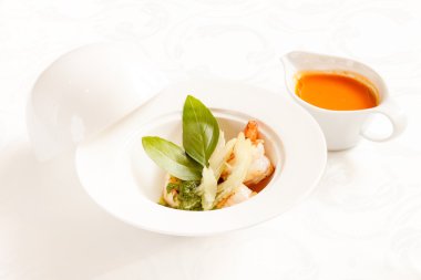 Deniz mahsulleri çorbası