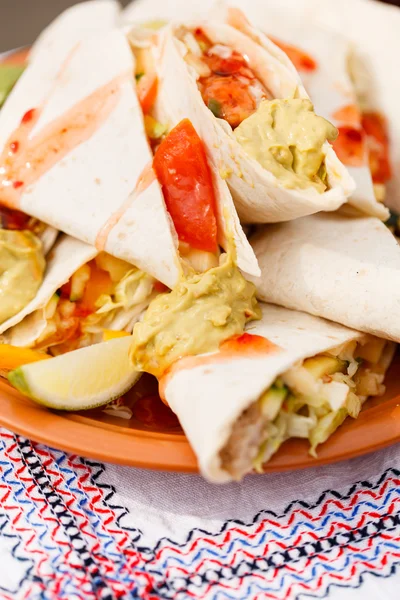 Tortillas with dip — Stock Photo, Image