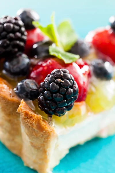 Kuchen mit frischen Beeren — Stockfoto