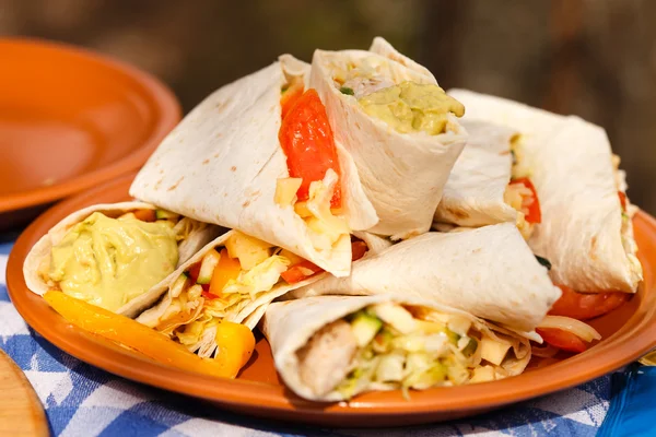 Chef haciendo tortilla — Foto de Stock