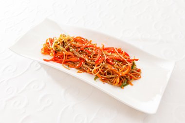 sebze ile noodle