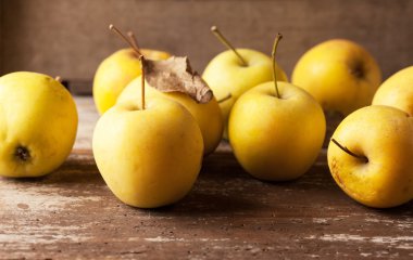 Sarı elmalar