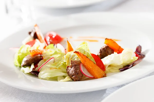 Fresh salad with mozzarella — Stock Photo, Image
