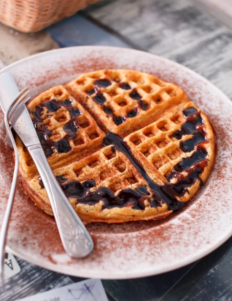 Waffle with chocolate — Stock Photo, Image