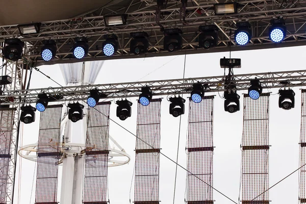 Stage lights at the concert — Stock Photo, Image