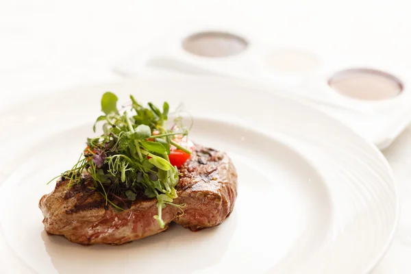 Grilled steak with herbs — Stock Photo, Image