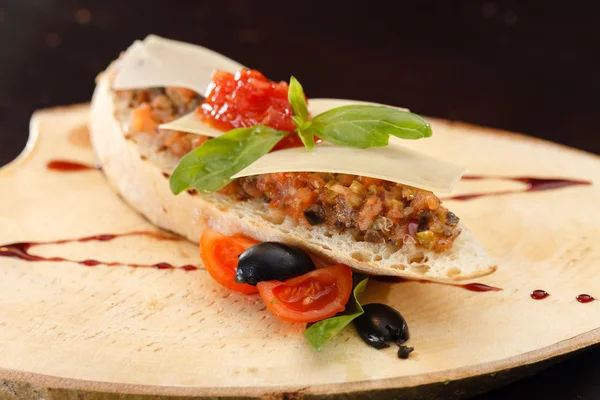 Italienische Vorspeise Bruschetta — Stockfoto