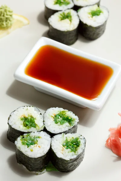 Asiatisches Sushi — Stockfoto