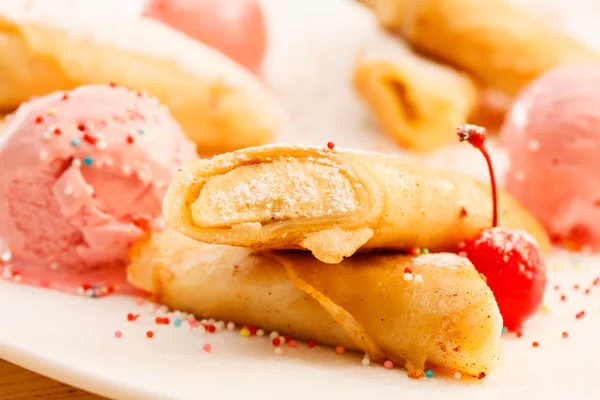 Frittelle con gelato — Foto Stock