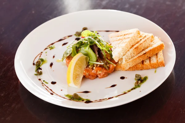 Tartare van zalm — Stockfoto