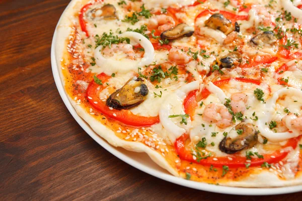 Pizza ai frutti di mare — Foto Stock