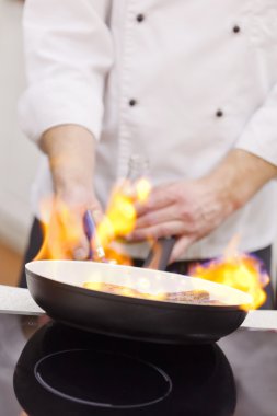 Pot ile yangın