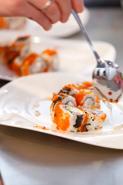 Chef haciendo sushi —  Fotos de Stock