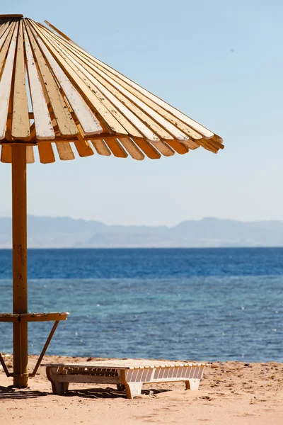 Umbrella on  beach — Stock Photo, Image