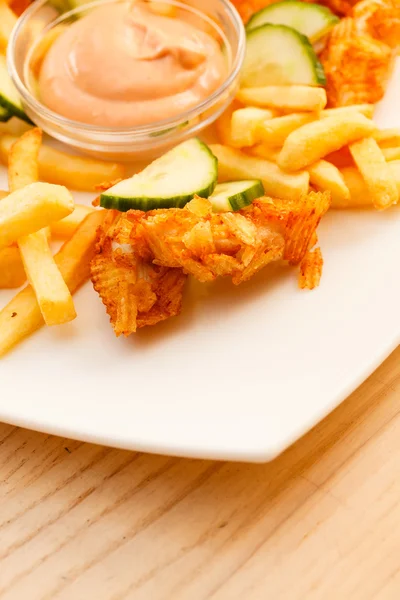 French fries with chicken — Stock Photo, Image