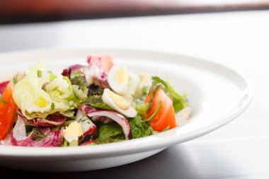 sebze salatası yumurta