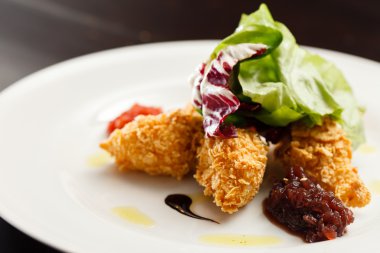 salata tavuk kanadı