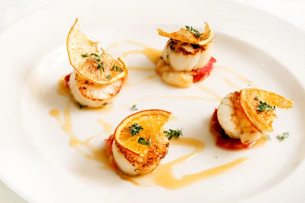 Roasted scallop — Stock Photo, Image