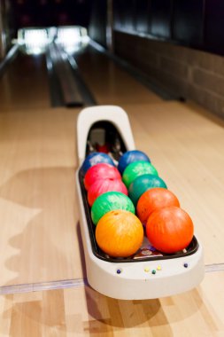 bowling topları
