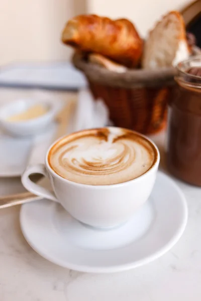 Cappuccino with croissants — Stock Photo, Image