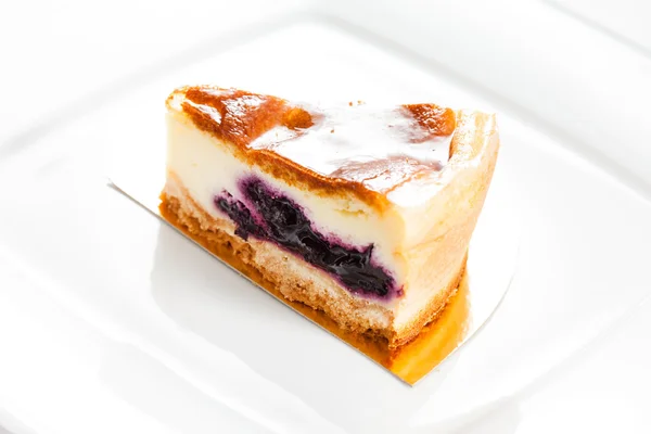 Cheesecake with blueberries — Stock Photo, Image